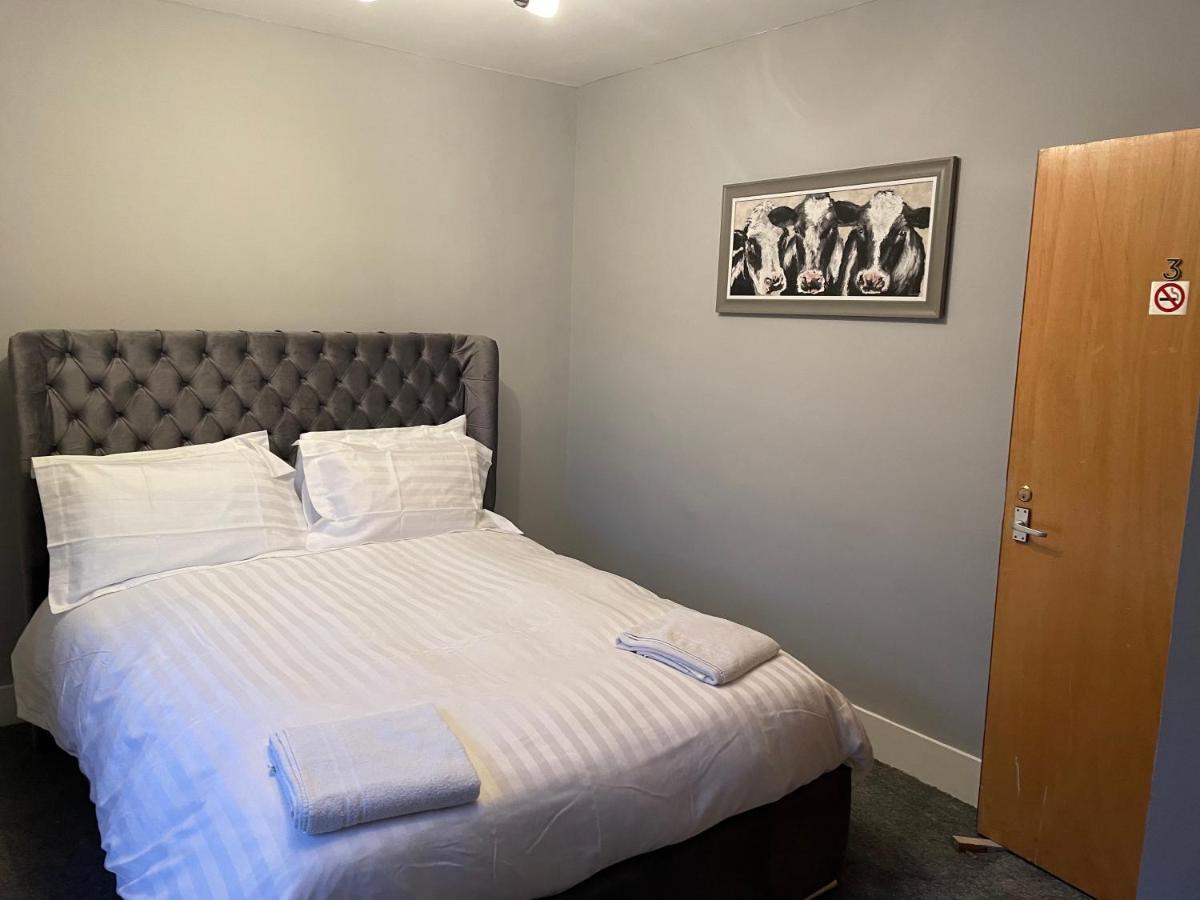 Commercial Hotel Insch Extérieur photo